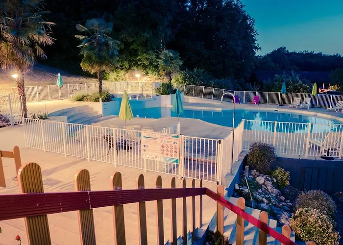 مكان تخييم Cahors - 4 Pers.