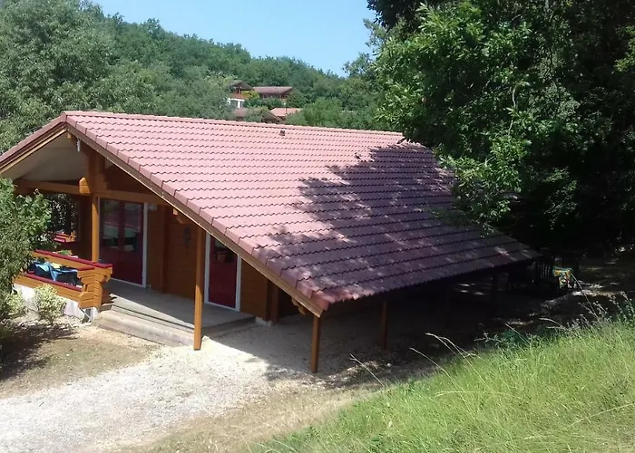 Cahors - 4 Pers. مكان تخييم Mauroux (Lot)